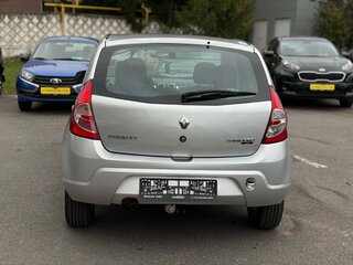 2014 Renault Sandero I, серебристый, 550000 рублей, вид 5