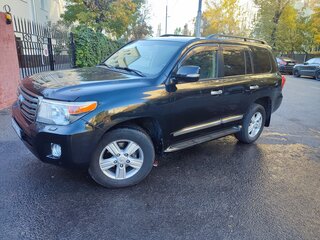 2015 Toyota Land Cruiser 200 Series Рестайлинг 1, чёрный, 5300000 рублей, вид 1