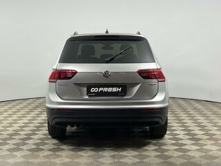 2020 Volkswagen Tiguan II, серый, 2370000 рублей, вид 4