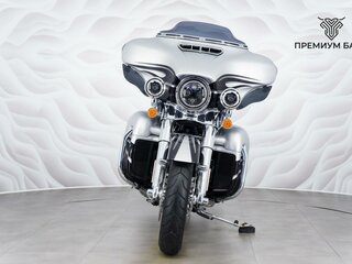 2014 Harley-Davidson CVO Street Glide, серебристый, 1599000 рублей, вид 4