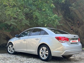 2013 Chevrolet Cruze I Рестайлинг, серебристый, 620000 рублей, вид 3