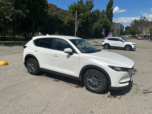 2017 Mazda CX-5 II, белый, 2400000 рублей - вид 2
