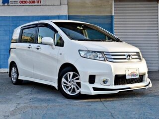 2013 Honda Freed Spike I Рестайлинг, белый, 820000 рублей, вид 1