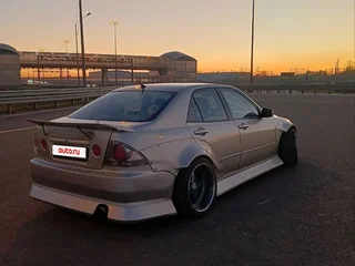 1999 Lexus IS 200 I, серебристый, 1300000 рублей, вид 2