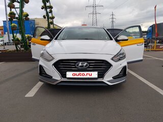2018 Hyundai Sonata VII (LF) Рестайлинг, белый, 900000 рублей, вид 1