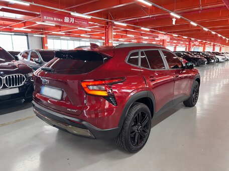 2023 Chevrolet Trax II, красный, 2210000 рублей, вид 5
