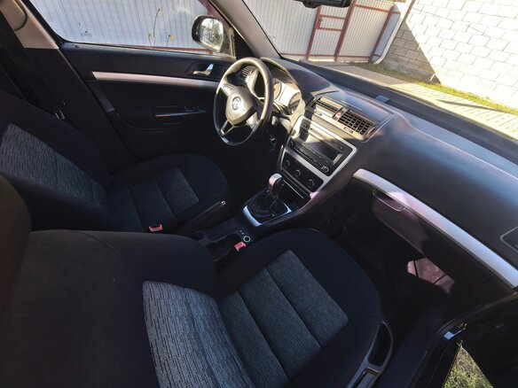2010 Skoda Octavia II (A5) Рестайлинг, чёрный, 580000 рублей - вид 4