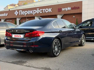 2019 BMW 5 серии 520d xDrive VII (G30/G31/G38), синий, 3350000 рублей, вид 5