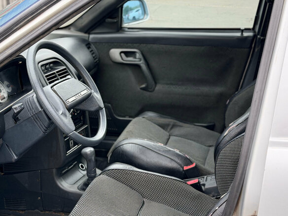 2004 Lada (ВАЗ) 2112, серебристый, 79000 рублей - вид 3