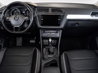 2017 Volkswagen Tiguan II, серебристый, 2550000 рублей, вид 5