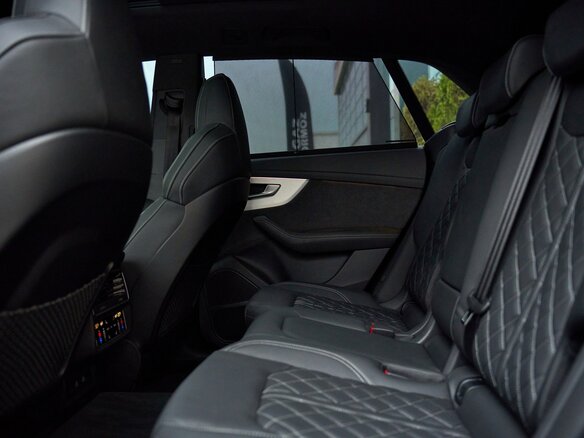2025 Audi Q8 55 TFSI I (4M) Рестайлинг, серый, 13250000 рублей - вид 39