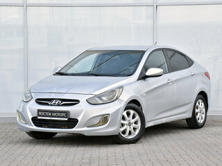 2011 Hyundai Solaris I, серебристый, 595000 рублей, вид 2