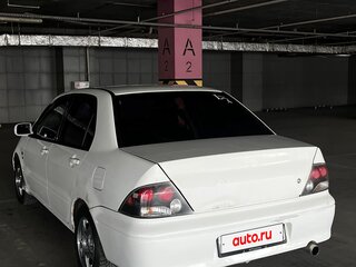 2000 Mitsubishi Lancer Cedia IX, белый, 215000 рублей, вид 4