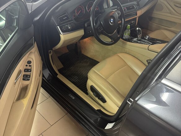 2013 BMW 5 серии 528i xDrive VI (F10/F11/F07) Рестайлинг, серый, 1500000 рублей - вид 5