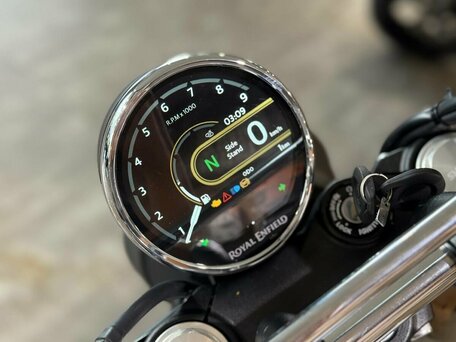 2025 Royal Enfield Bear 650, золотистый, 725000 рублей, вид 4