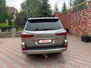2016 Lexus LX 570 III Рестайлинг 2, серый, 6480000 рублей, вид 3