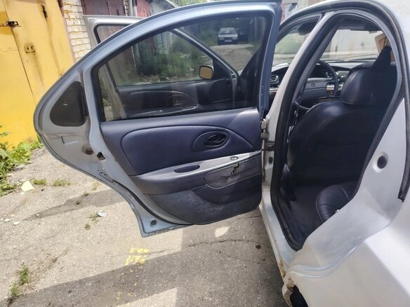 1997 Mercury Mystique, серебристый, 200000 рублей - вид 16