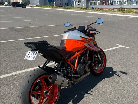 2022 KTM 1290 Super Duke R Evo, оранжевый, 1200000 рублей, вид 5