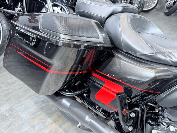 2018 Harley-Davidson CVO Road Glide, чёрный, 2499000 рублей - вид 27