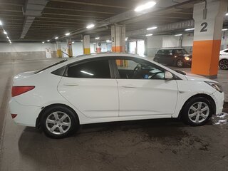 2015 Hyundai Solaris I Рестайлинг, белый, 450000 рублей, вид 2
