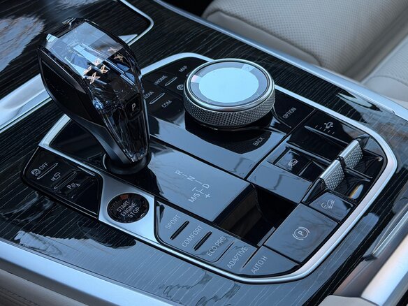 2022 BMW X7 40d I (G07), синий, 7800000 рублей - вид 14