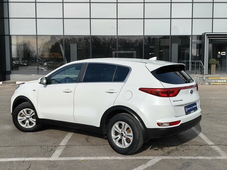 2018 Kia Sportage IV, белый, 1650000 рублей, вид 2
