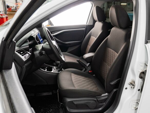 2018 Lada (ВАЗ) Vesta SW I, белый, 888000 рублей - вид 9