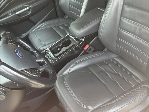 2017 Ford Kuga II Рестайлинг, чёрный, 1900000 рублей - вид 24