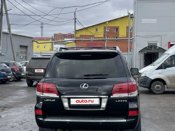 2012 Lexus LX 570 III Рестайлинг, чёрный, 4500000 рублей - вид 2