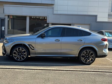 2020 BMW X6 M III (F96), серый, 9500000 рублей, вид 3