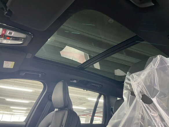 2026 Volvo XC90 B6 II Рестайлинг 2, чёрный, 10300000 рублей - вид 13