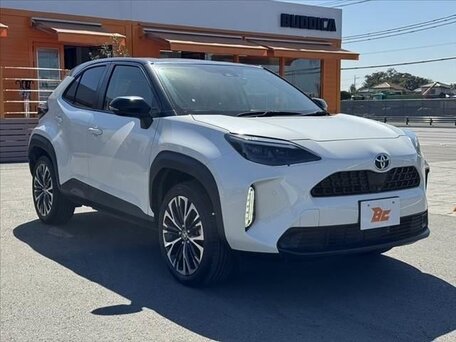 2022 Toyota Yaris Cross I, белый, 1578000 рублей, вид 3