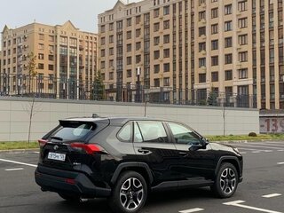 2025 Toyota RAV4 V (XA50), чёрный, 3300000 рублей, вид 3