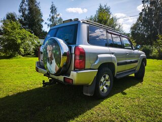 2004 Nissan Patrol V (Y61) Рестайлинг, серебристый, 700000 рублей, вид 4