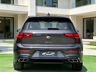 2023 Volkswagen Golf VIII, чёрный, 1534000 рублей, вид 5