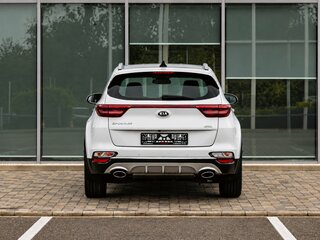 2019 Kia Sportage IV Рестайлинг, белый, 2125000 рублей, вид 5