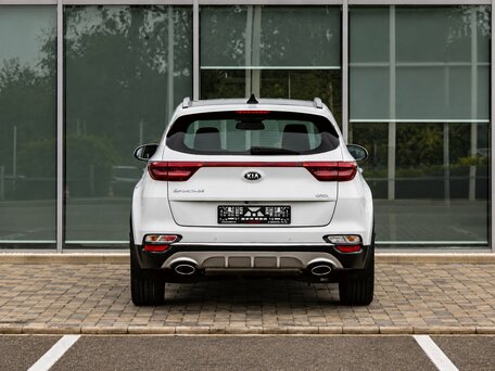 2019 Kia Sportage IV Рестайлинг, белый, 2125000 рублей, вид 5