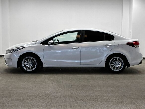 2016 Kia Cerato III Рестайлинг (Classic), белый - вид 4