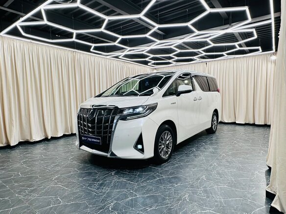 2018 Toyota Alphard III Рестайлинг, белый, 4299900 рублей - вид 2