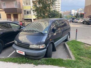 1997 Toyota Previa I (XR10, XR20), серый, 650000 рублей, вид 2