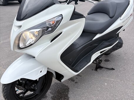 2007 Suzuki Burgman (SkyWave) 250, белый, 210000 рублей, вид 1