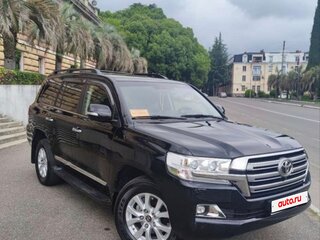 2020 Toyota Land Cruiser 200 Series Рестайлинг 2, чёрный, 8900000 рублей, вид 2