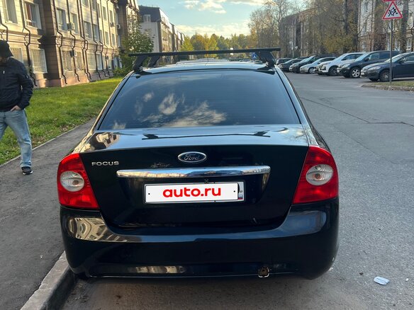2008 Ford Focus II Рестайлинг, чёрный - вид 2