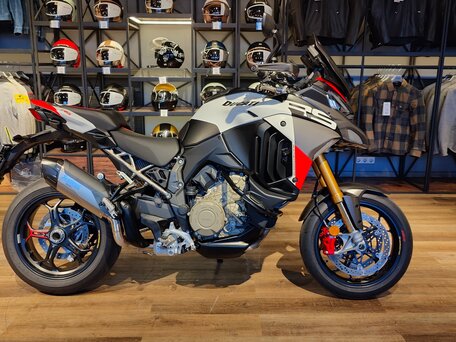 2026 Ducati Multistrada V4, белый, 4290000 рублей, вид 2