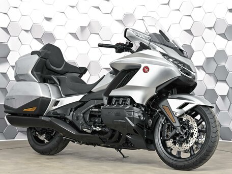 2025 Honda GL 1800 Gold Wing, серебристый, 3649000 рублей, вид 1