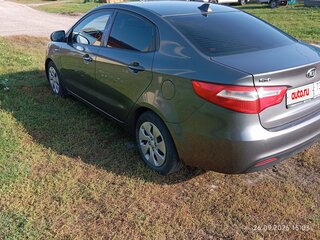 2014 Kia Rio 5-speed III, серый, 510000 рублей, вид 4
