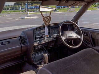 1992 Toyota Crown VIII (S130), белый, 800000 рублей, вид 3