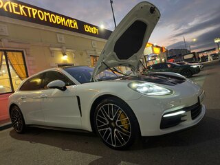 2019 Porsche Panamera 4 Sport Turismo II, белый, 6000000 рублей, вид 5