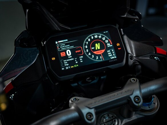 2026 Ducati Multistrada V4, белый, 4335000 рублей - вид 14