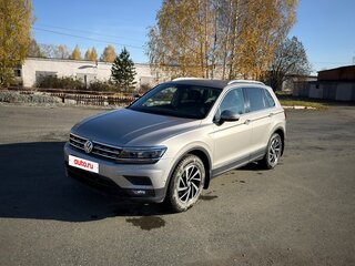 2018 Volkswagen Tiguan II, серебристый, 2550000 рублей, вид 3